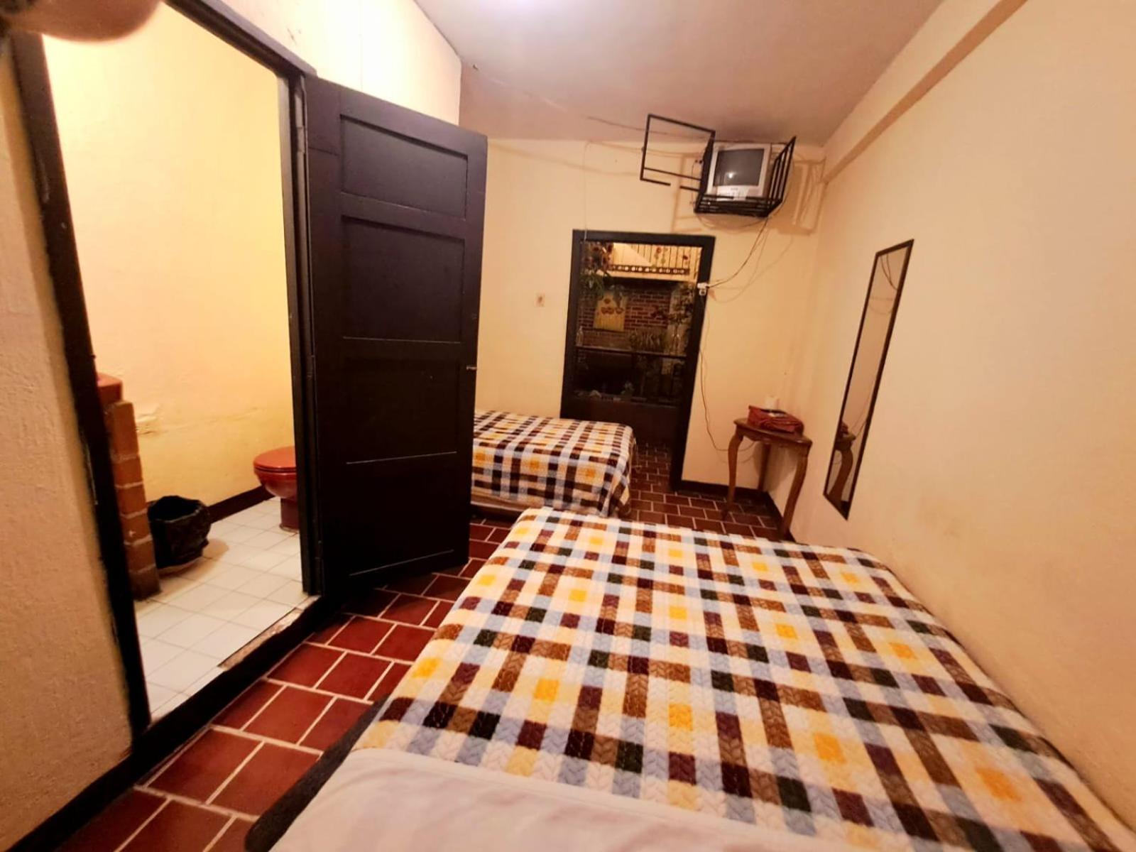 Hotel El Pasaje 危地马拉安地瓜 外观 照片