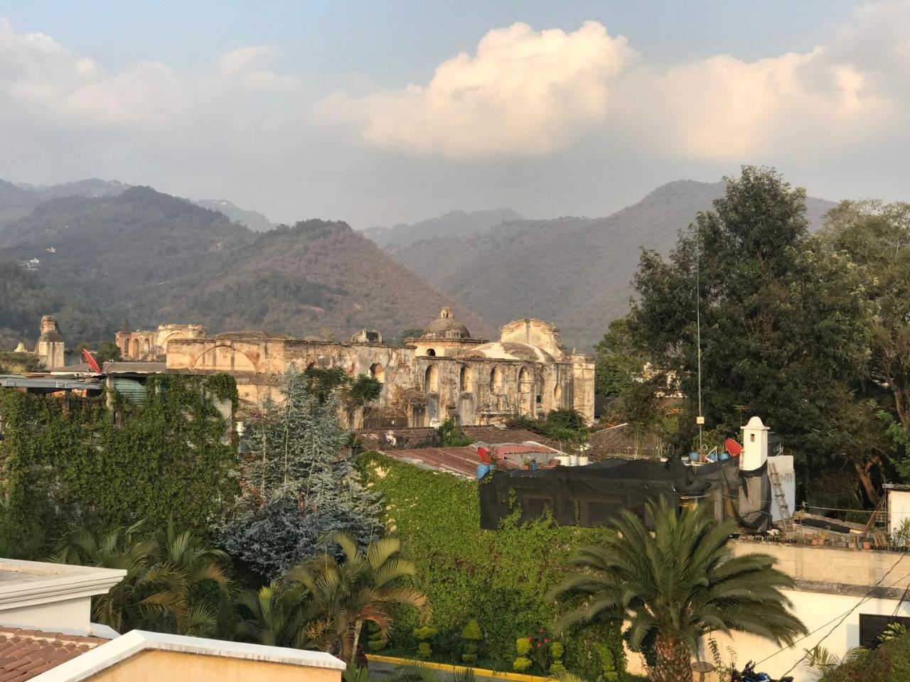 Hotel El Pasaje 危地马拉安地瓜 外观 照片